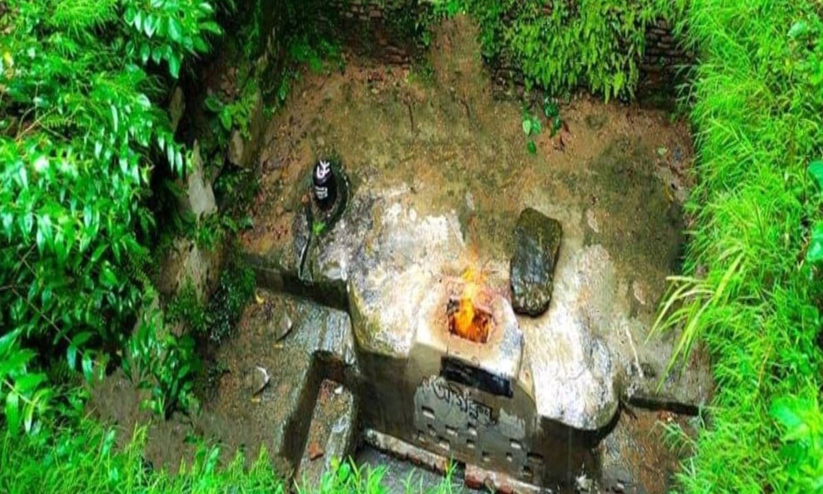 अग्निकुंड महादेव मंदिर