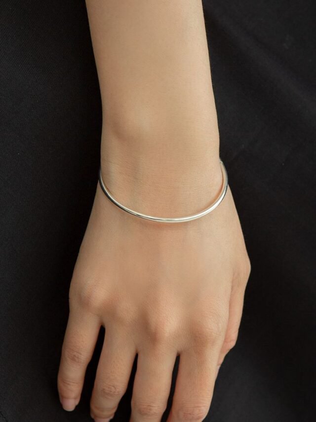 हाथ में चांदी का कड़ा पहनने के फायदे