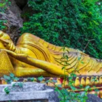 भगवान बुद्ध की लेटी हुई प्रतिमा